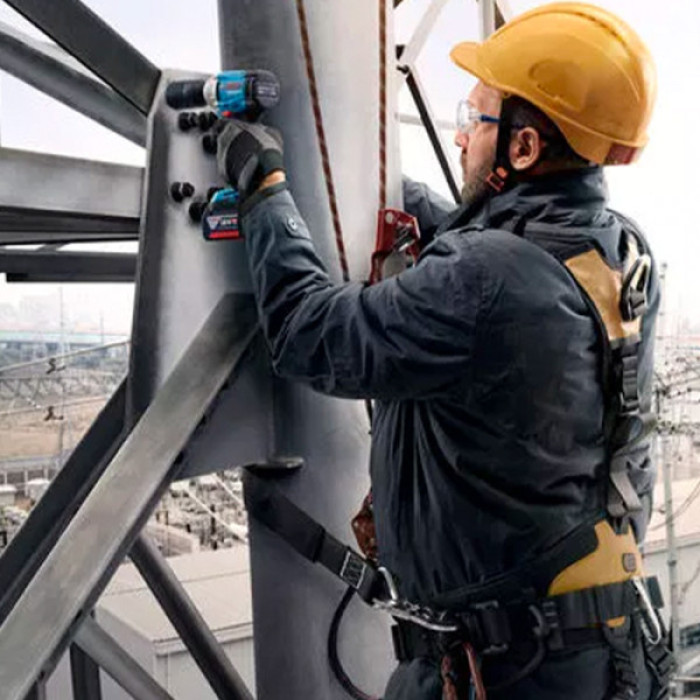 Акумуляторний ударний гайковерт Bosch GDS 18V-350 Professional, без акб та з/п (06019M5020)