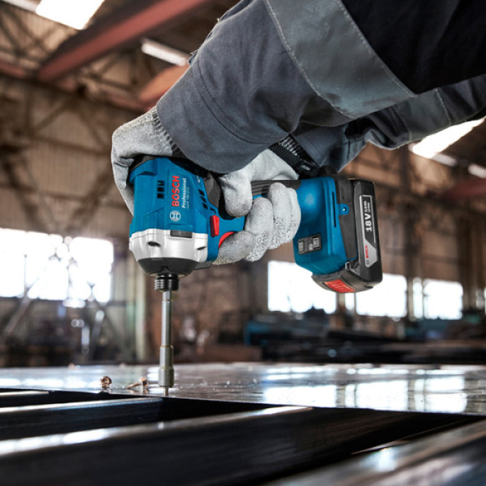 Акумуляторний ударний гайковерт Bosch GDR 18V-215 Professional, без акб та з/п, у кейсі L-BOXX 136 (06019N2000)