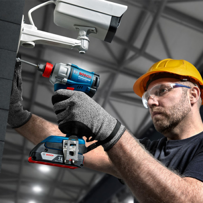 Акумуляторний ударний гайковерт Bosch GDX 18V-285 Professional, без акб та з/п у L-BOXX (06019N2100)