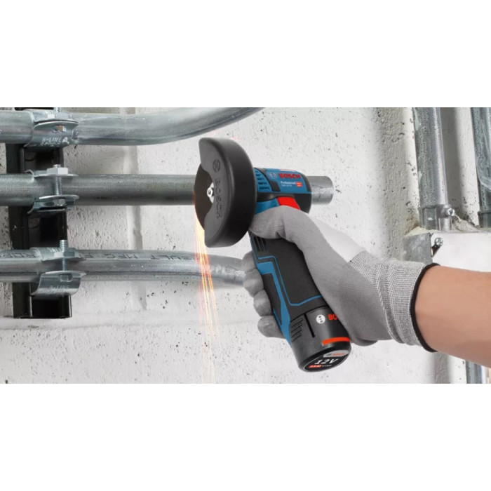 Набір акумулятора та зарядного пристрою Bosch GBA, 1х18В 2А·год, 1х18В 4А·год, ЗП GAL 12V-40 (1600A01NC9)