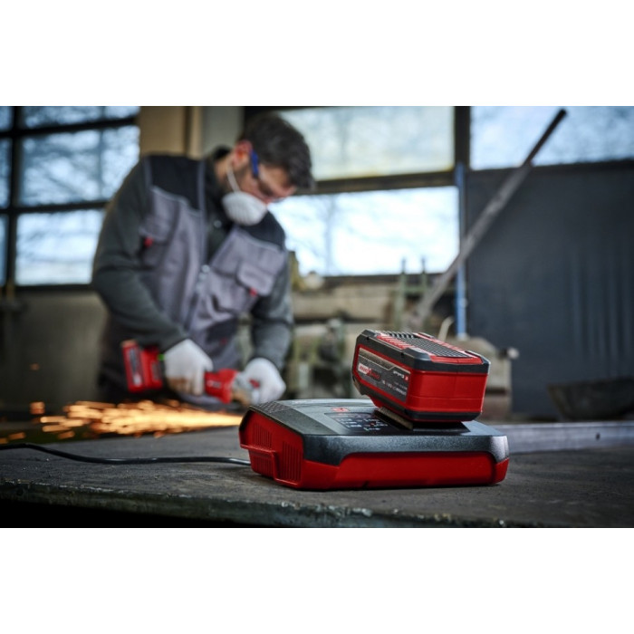 Прискорений зарядний пристрій Einhell PXC Boostcharger 8A (4512155)
