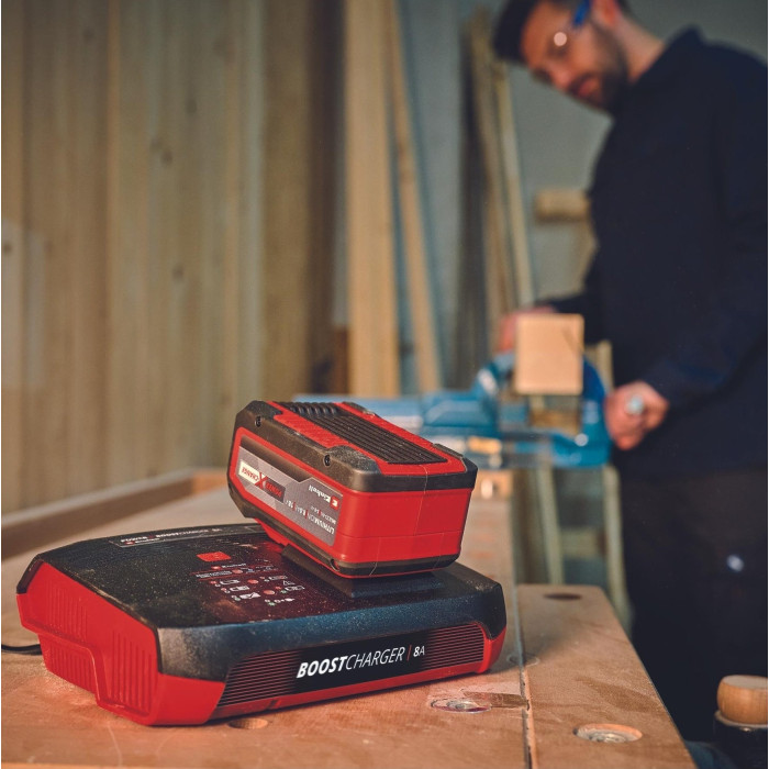 Прискорений зарядний пристрій Einhell PXC Boostcharger 8A (4512155)