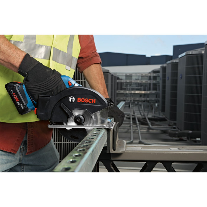 Пиа дискова Bosch GKM 18V-50 акумуляторна, 18 В, 136 мм, 4250 об/хв, 2.2 кг, без АКБ та ЗП (06016B8000)