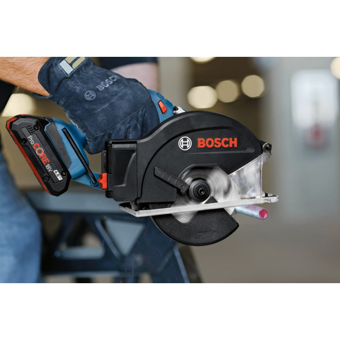 Пиа дискова Bosch GKM 18V-50 акумуляторна, 18 В, 136 мм, 4250 об/хв, 2.2 кг, без АКБ та ЗП (06016B8000)