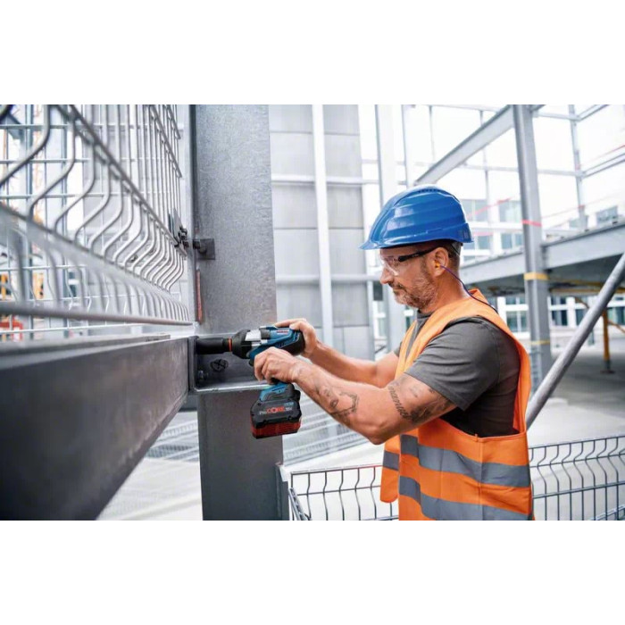 Bosch Гайковерт ударний GDS 18V-1050 H, 18В, 2xPC8.0 GAL1880 L-Boxx (06019J8502)
