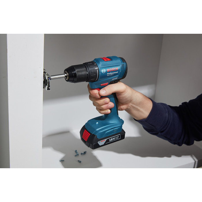 Шурупокрут-дриль акумуляторний Bosch GSR 185-LI 18В 2х2.0А·год 50Нм 500·1900об·хв 0.9кг (06019K3000)