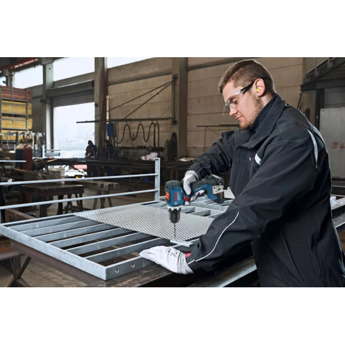 Шурупокрут-дриль акумуляторний Bosch GSR 18V-6518В 31·63Нм 0-550·0-2100об·хв 1.06кг (06019N3200)