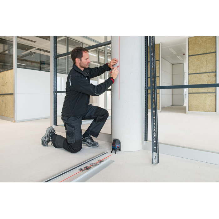 Нівелір лазерний Bosch GCL2-50+RM1+BM3 до 20м, ±0.3мм/м, 4AAx1.5В, IP54, чохол, мішеннь, кейс, 0.6кг (0601066F02)