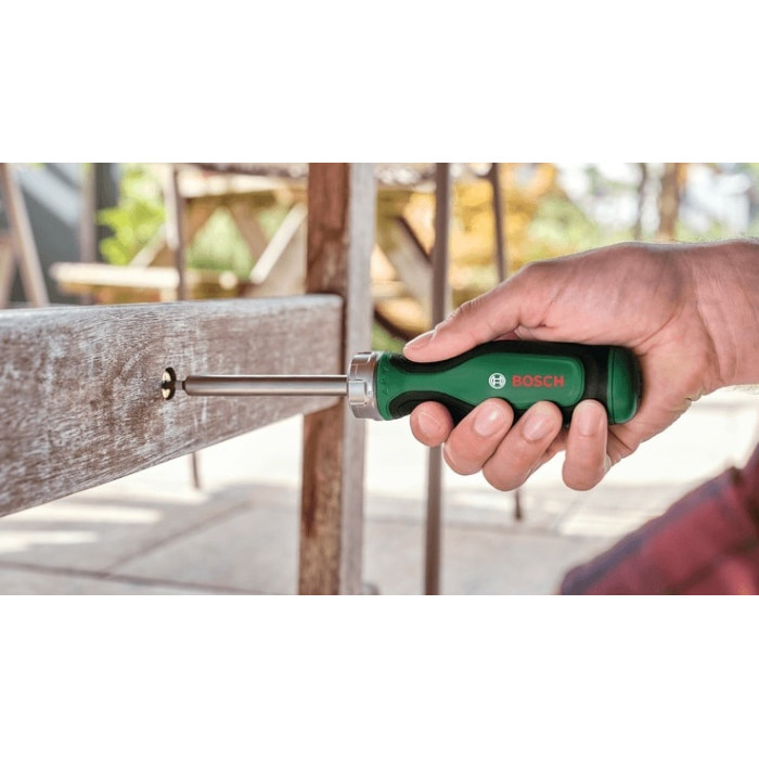 Викрутка Bosch з тріскачкою, 12 насадок, руків'я PC+ABS+TPR , 207мм, сталь CrV (1600A032V0)