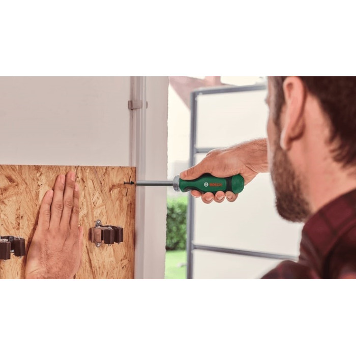Викрутка Bosch з тріскачкою, 12 насадок, руків'я PC+ABS+TPR , 207мм, сталь CrV (1600A032V0)