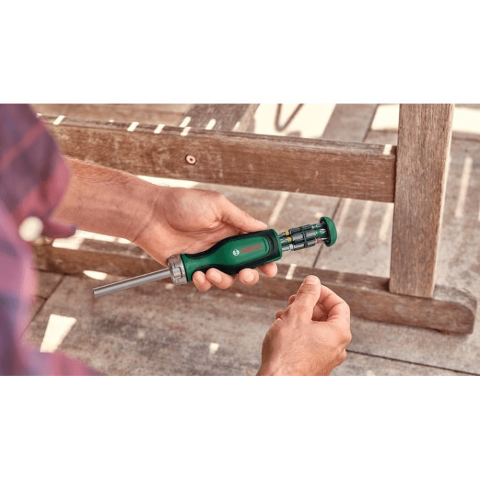 Викрутка Bosch з тріскачкою, 12 насадок, руків'я PC+ABS+TPR , 207мм, сталь CrV (1600A032V0)