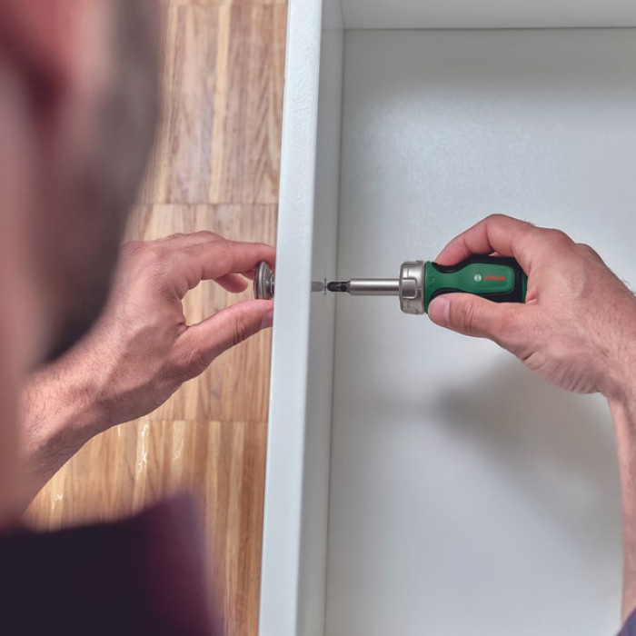 Викрутка Bosch з тріскачкою, 6 насадок, руків'я TPR (PZ1,PZ2,PH2,SL4,TX25,HEX5), 111мм, сталь CrV (1600A032UZ)