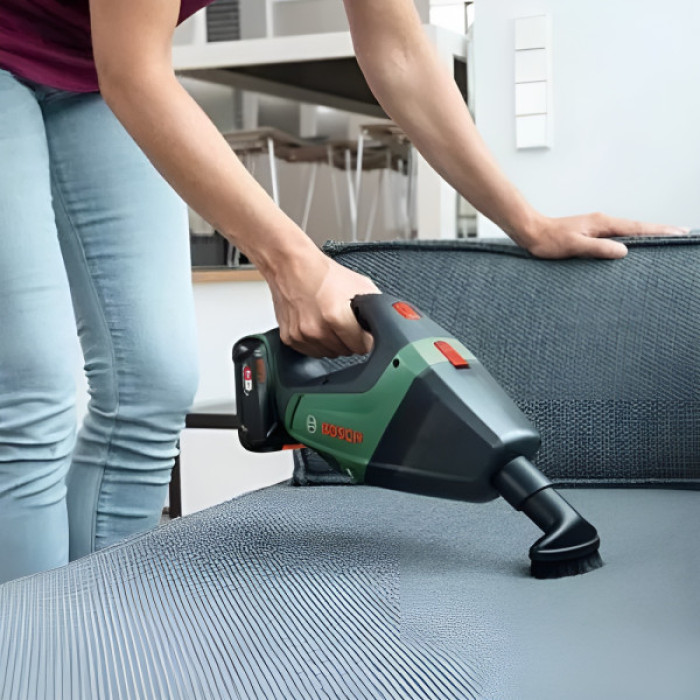 Пилосос професійний акумуляторний Bosch UniversalVac 18, 18В, 9кПа, контейнер 0.5л, 1.3кг без АКБ та ЗП (06033B9102)