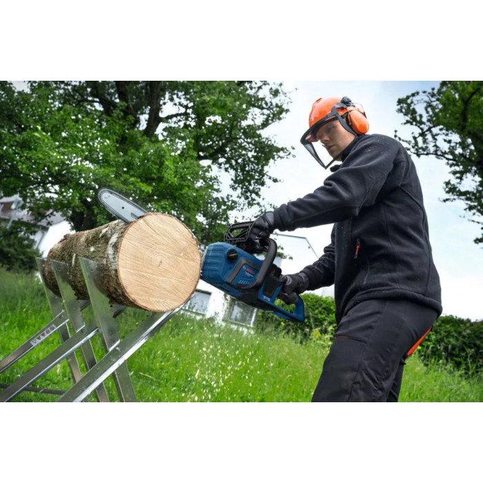 Пила ланцюгова акумуляторна Bosch GKE 18V-4018В шина 40см 3.7кг без АКБ та ЗП (06008D3000)