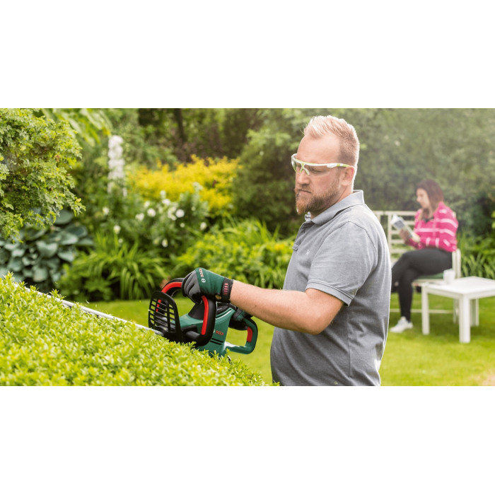 Кущоріз Bosch UniversalHedgeCut 60 480Вт 60см крок різу 30мм 3.7 кг (06008C0703)