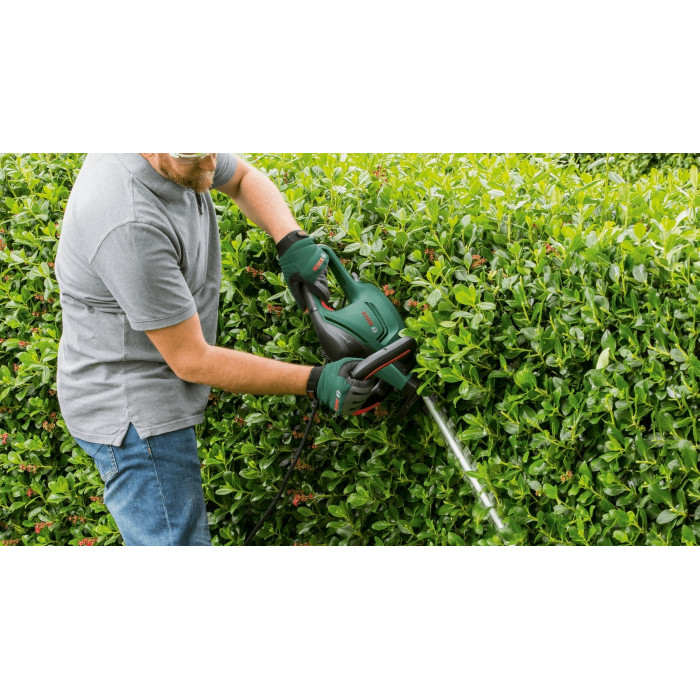 Кущоріз Bosch UniversalHedgeCut 60 480Вт 60см крок різу 30мм 3.7 кг (06008C0703)