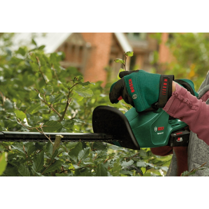 Кущоріз акумуляторний Bosch EasyHedgeCut 18V-52-13 18В лезо 52см крок різу 15мм 3.28кг без АКБ та ЗП (0600849M00)
