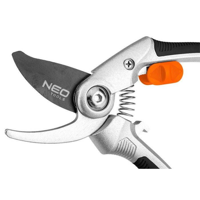 Neo Tools Секатор площинний, d різу 20мм, 210мм, 228г (15-212)