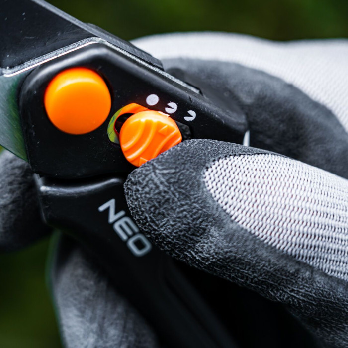 Neo Tools Секатор площинний, d різу 15мм, 185мм, 164г (15-200)