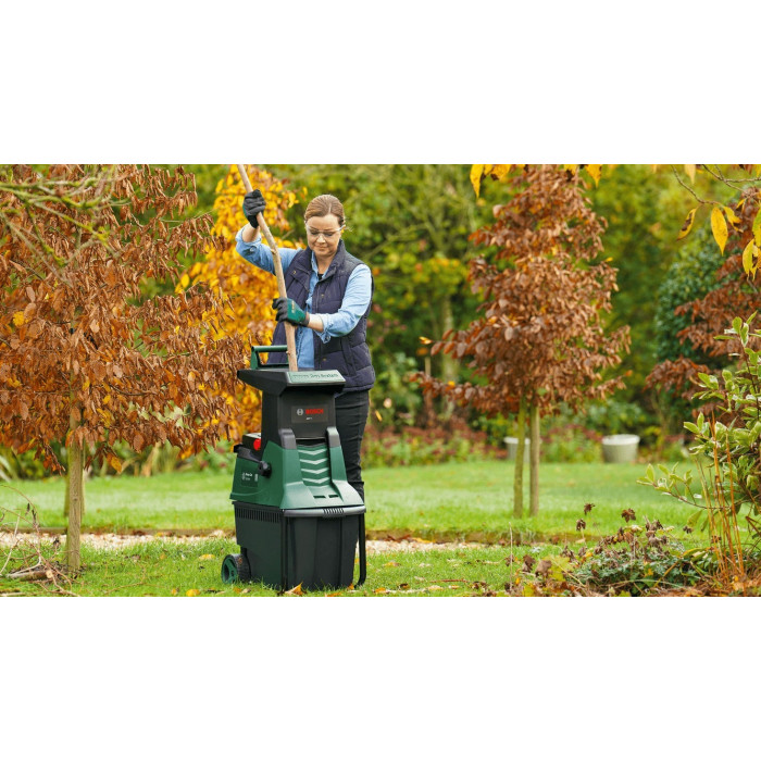 Подрібнювач садовий Bosch AXT22D 2200Вт 40 об/хв 38мм 53 л. 31.3кг ріжуча система Turbine-Cut низькошумний (0600803003)