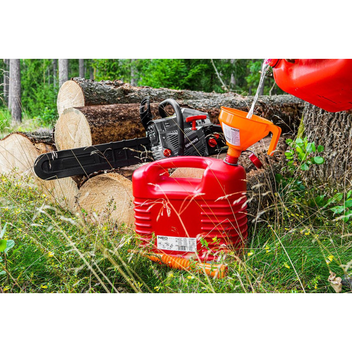 Neo Tools Каністра паливна 20л пластик HDPE, гнучкий злив, 1.46кг, червоний (11-561)